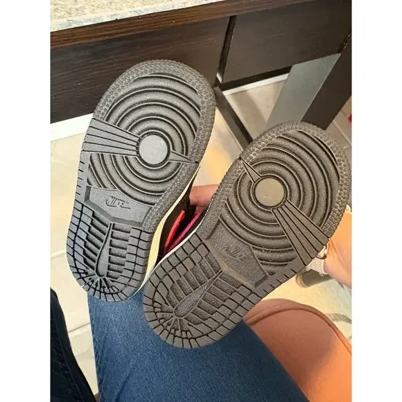 Box - Picture 6 of 11